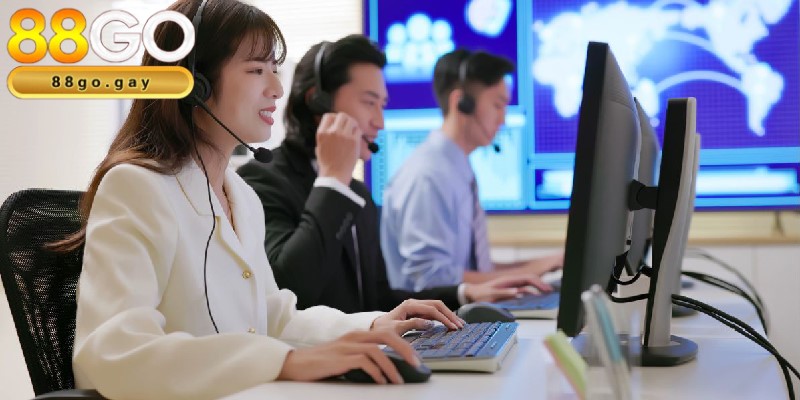 Chăm sóc khách hàng 88GO hỗ trợ giải đáp thắc mắc cho người chơi